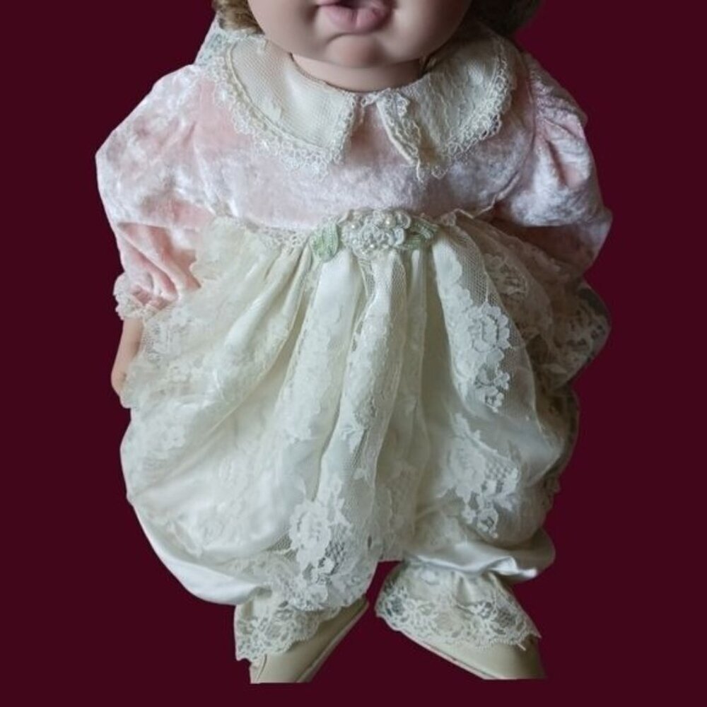 Vintage vinyl doll pink and white "14" - Picture 3 of 12